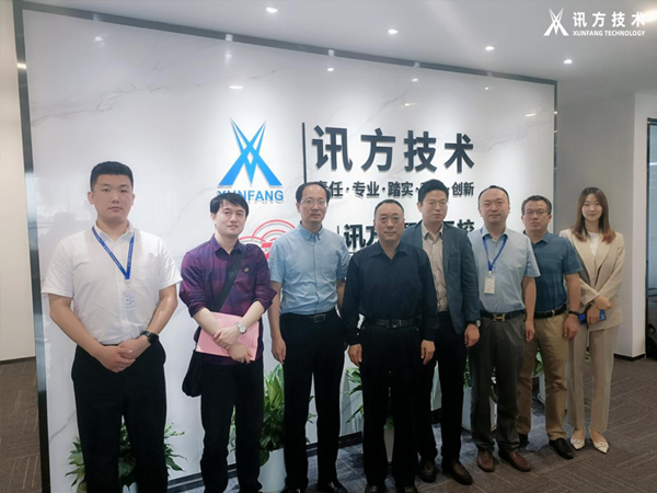 武汉职业技术学院校党委副书记何让波一行莅临K8凯发(中国)技术武汉基地